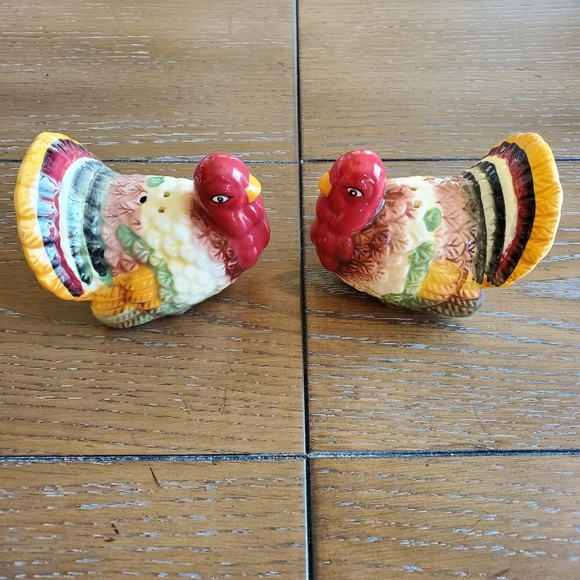 Thanksgiving turkey salt and pepper shakers - Picture 2 of 8